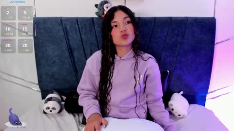 camilla_miller01 online show from November 8, 2025, 2:28 pm