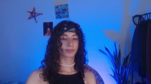 Snapshot of camille_delrey chatting on January 25, 2025, 1:32 am Camille online show from January 25, 2025, 1:32 am