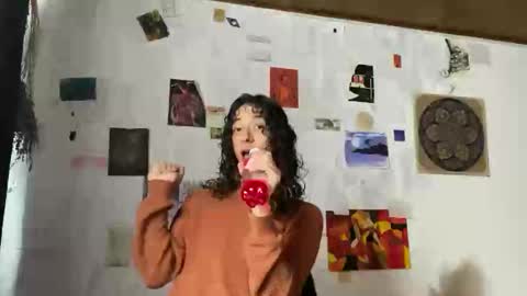 Snapshot of camille_delrey chatting on February 7, 2025, 3:30 pm Camille online show from February 7, 2025, 3:30 pm