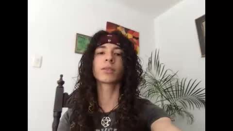 Snapshot of camille_delrey chatting on November 7, 2025, 6:19 pm Camille online show from November 7, 2025, 6:19 pm