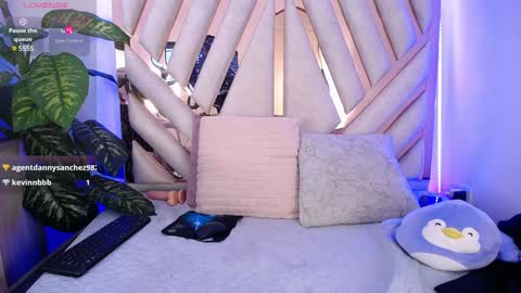 Snapshot of camille_halls chatting on January 28, 2025, 4:41 pm Camille online show from January 28, 2025, 4:41 pm