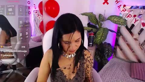 Snapshot of camille_halls chatting on February 12, 2025, 1:37 pm Camille online show from February 12, 2025, 1:37 pm