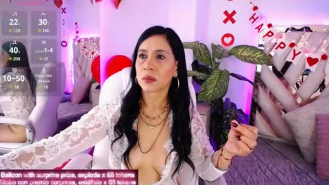 Snapshot of camille_halls chatting on February 14, 2025, 10:28 am Camille online show from February 14, 2025, 10:28 am