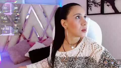 Snapshot of camille_halls chatting on March 9, 2025, 8:18 am Camille online show from March 9, 2025, 8:18 am