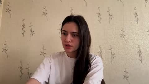 Snapshot of camilleswalley chatting on December 15, 2025, 7:12 am Isa online show from December 15, 2025, 7:12 am