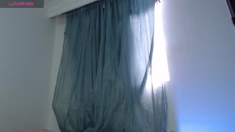 camilo_contre21 online show from December 16, 2024, 9:31 pm