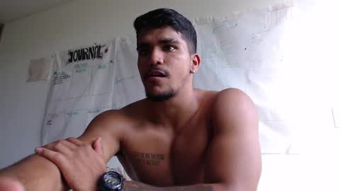camilo_contre21 online show from October 7, 2025, 8:06 pm