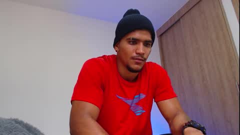 camilo_contre21 online show from November 4, 2025, 7:24 pm