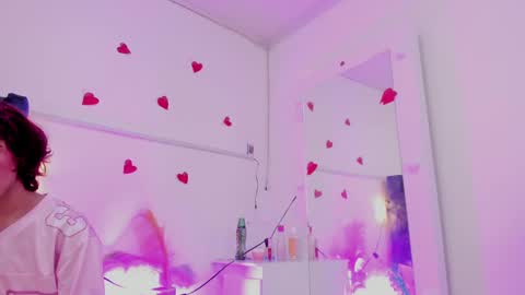 Snapshot of camilodoumit chatting on February 16, 2025, 8:32 am CamiloDoumit online show from February 16, 2025, 8:32 am