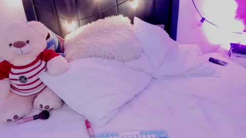 Snapshot of camilodoumit chatting on February 17, 2025, 3:58 am CamiloDoumit online show from February 17, 2025, 3:58 am