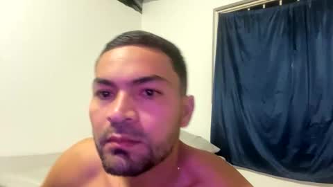 camilor_30 online show from September 20, 2025, 8:26 am