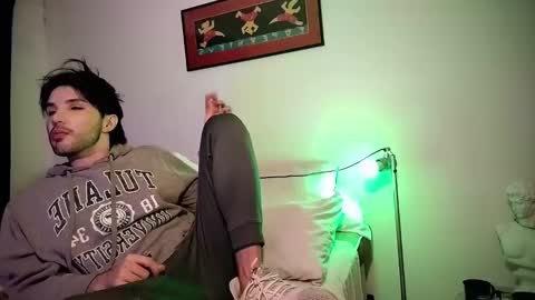 camilo online show from February 18, 2025, 6:48 am