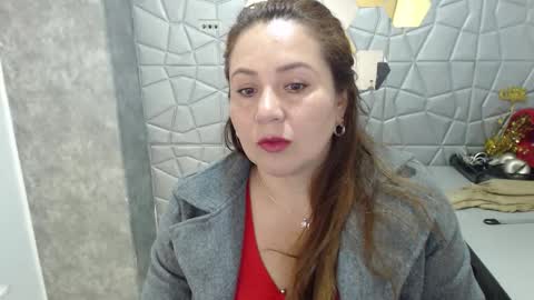 Snapshot of camixxx_m chatting on September 12, 2025, 12:27 pm camixxx_m online show from September 12, 2025, 12:27 pm