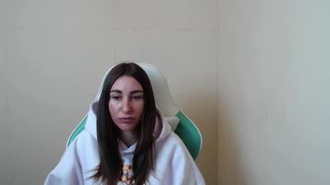 cammila horn online show from October 26, 2025, 5:52 pm