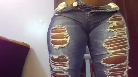 Snapshot of canah2003 chatting on January 24, 2025, 3:24 pm Canah online show from January 24, 2025, 3:24 pm