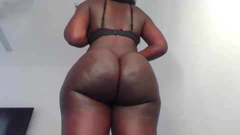 Snapshot of canah2003 chatting on November 4, 2025, 5:50 am Canah online show from November 4, 2025, 5:50 am