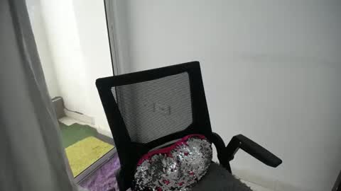 Snapshot of candacesxhot chatting on March 2, 2025, 9:32 pm cumorsmooke online show from March 2, 2025, 9:32 pm