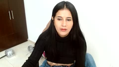 Snapshot of canddysexxx_ chatting on December 2, 2025, 2:56 pm Carolina online show from December 2, 2025, 2:56 pm