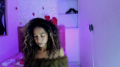 candela_ruiz online show from September 11, 2025, 7:47 pm
