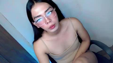 Snapshot of candi_blows chatting on October 16, 2025, 4:46 am Candi online show from October 16, 2025, 4:46 am