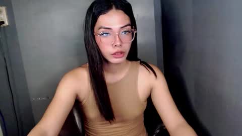 Snapshot of candi_blows chatting on November 22, 2025, 10:14 am Candi online show from November 22, 2025, 10:14 am