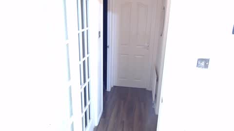 candi smokes online show from February 16, 2025, 7:49 pm