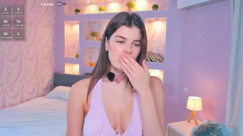 Snapshot of candy_flo chatting on December 5, 2025, 7:17 am Flora online show from December 5, 2025, 7:17 am