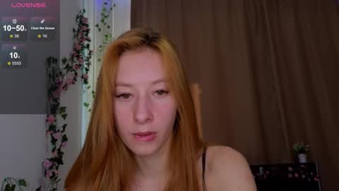 candy_flosse online show from October 9, 2025, 8:45 am