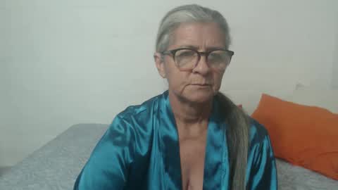 Snapshot of candy_mature_ chatting on January 14, 2025, 10:06 am candy online show from January 14, 2025, 10:06 am