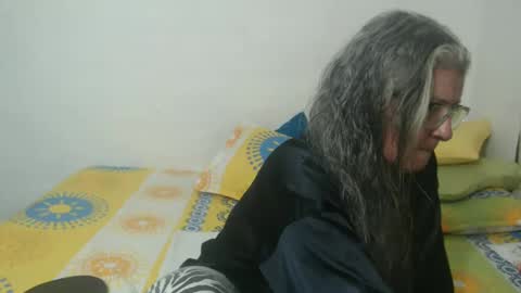 Snapshot of candy_mature_ chatting on January 17, 2025, 10:12 pm candy online show from January 17, 2025, 10:12 pm