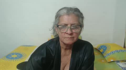 Snapshot of candy_mature_ chatting on January 18, 2025, 1:52 am candy online show from January 18, 2025, 1:52 am