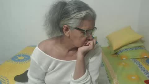 Snapshot of candy_mature_ chatting on January 18, 2025, 10:39 am candy online show from January 18, 2025, 10:39 am