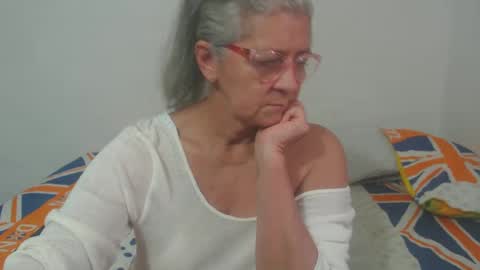 Snapshot of candy_mature_ chatting on February 24, 2025, 9:52 pm candy online show from February 24, 2025, 9:52 pm