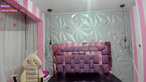 Snapshot of candy_morgan412 chatting on December 4, 2025, 11:19 am Ania online show from December 4, 2025, 11:19 am