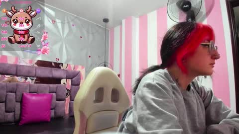 Snapshot of candy_morgan412 chatting on December 14, 2025, 11:04 am Ania online show from December 14, 2025, 11:04 am