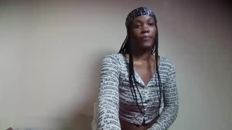 Snapshot of candy_pot chatting on October 16, 2025, 4:57 am candy pot online show from October 16, 2025, 4:57 am