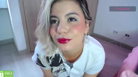 Snapshot of candy_sr03 chatting on December 17, 2024, 3:17 pm candy sr online show from December 17, 2024, 3:17 pm