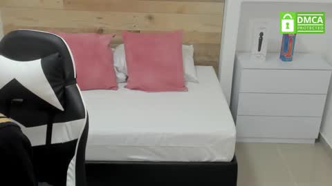 CANDY online show from September 12, 2025, 7:25 pm