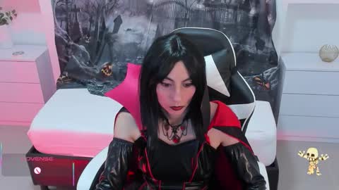 CANDY online show from October 31, 2025, 7:59 pm