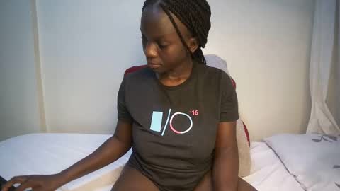 Snapshot of candycurly_ chatting on February 22, 2025, 12:08 pm candycurly_ online show from February 22, 2025, 12:08 pm