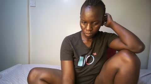 Snapshot of candycurly_ chatting on October 26, 2025, 2:28 am candycurly_ online show from October 26, 2025, 2:28 am