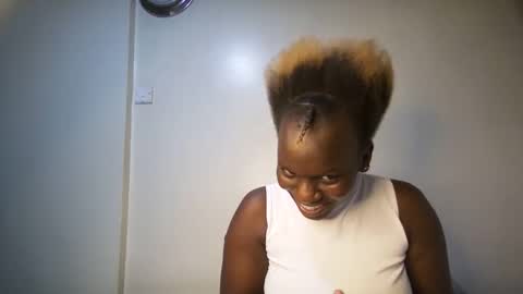 Snapshot of candycurly_ chatting on November 26, 2025, 2:45 am candycurly_ online show from November 26, 2025, 2:45 am