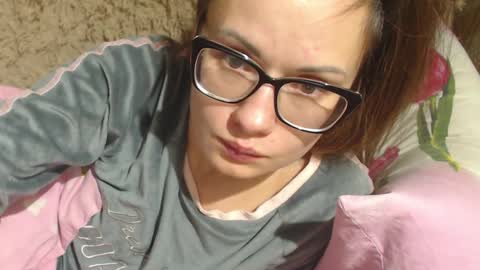 say meow and send tip  online show from December 6, 2024, 2:02 am