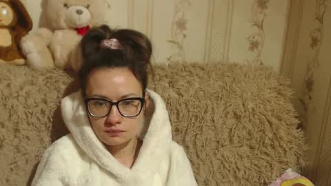 say meow and send tip  online show from February 1, 2025, 11:43 am