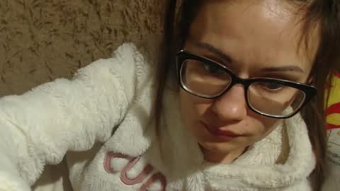 say meow and send tip  online show from February 24, 2025, 2:37 pm