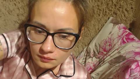 say meow and send tip  online show from September 11, 2025, 9:37 pm