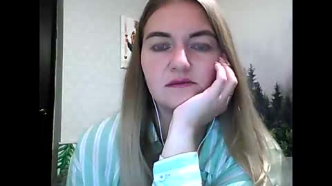 Daisy online show from September 17, 2025, 8:43 pm