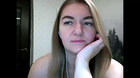 Daisy online show from December 13, 2025, 10:48 pm