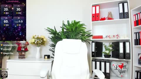 Snapshot of candywesst chatting on December 14, 2024, 11:18 am Candy My pleasure its in your hands online show from December 14, 2024, 11:18 am