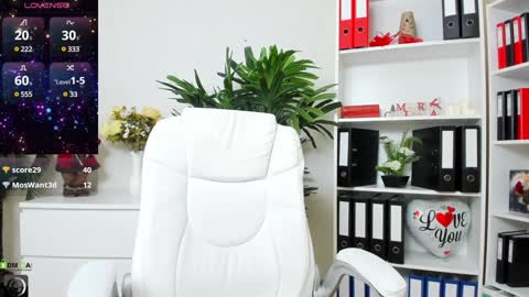 Snapshot of candywesst chatting on December 16, 2024, 11:33 am Candy My pleasure its in your hands online show from December 16, 2024, 11:33 am